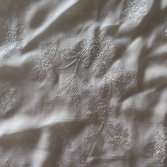 I Joah floral spaghetti strap high neck embroidered crop top in cream - LG - Picture 3 of 5